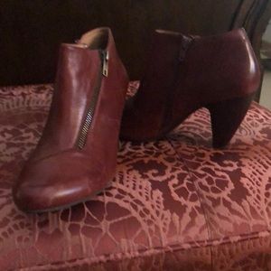 Cognac leather booties